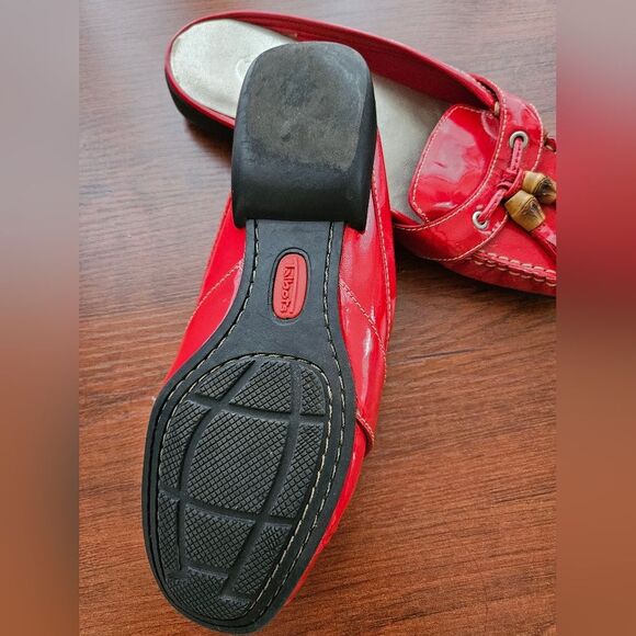 Talbots Slip On Loafers Women's Size 6 Patent Leather Cherry Red Shoes EUC - Picture 6 of 6